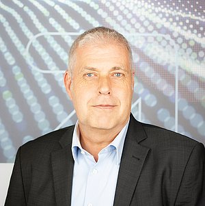 Dr. Marcus Stronzik